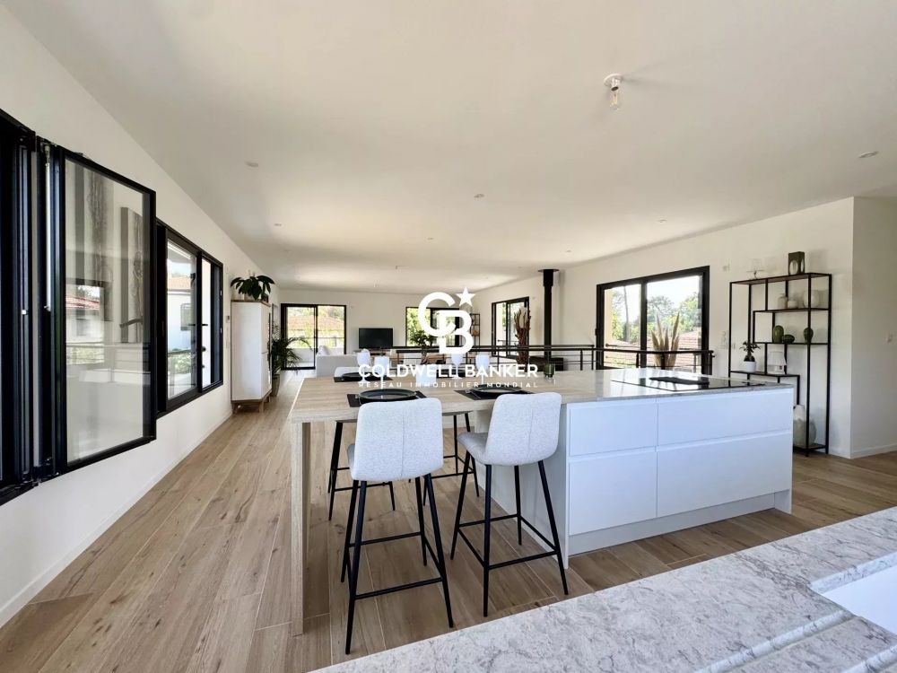 Villa neuve à vendre à Arcachon - prestations haut de gamme et piscine