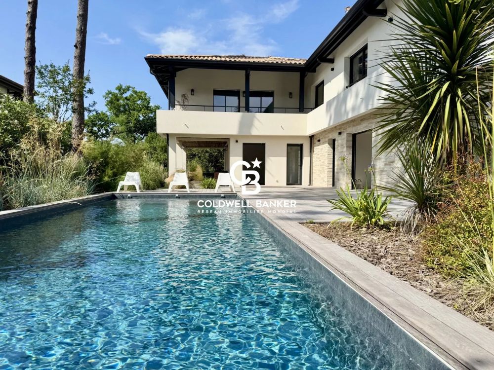 Villa neuve à vendre à Arcachon - prestations haut de gamme et piscine