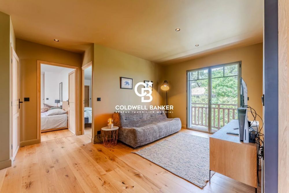 Luxueuse villa neuve aux prestations exceptionnelles à Arcachon