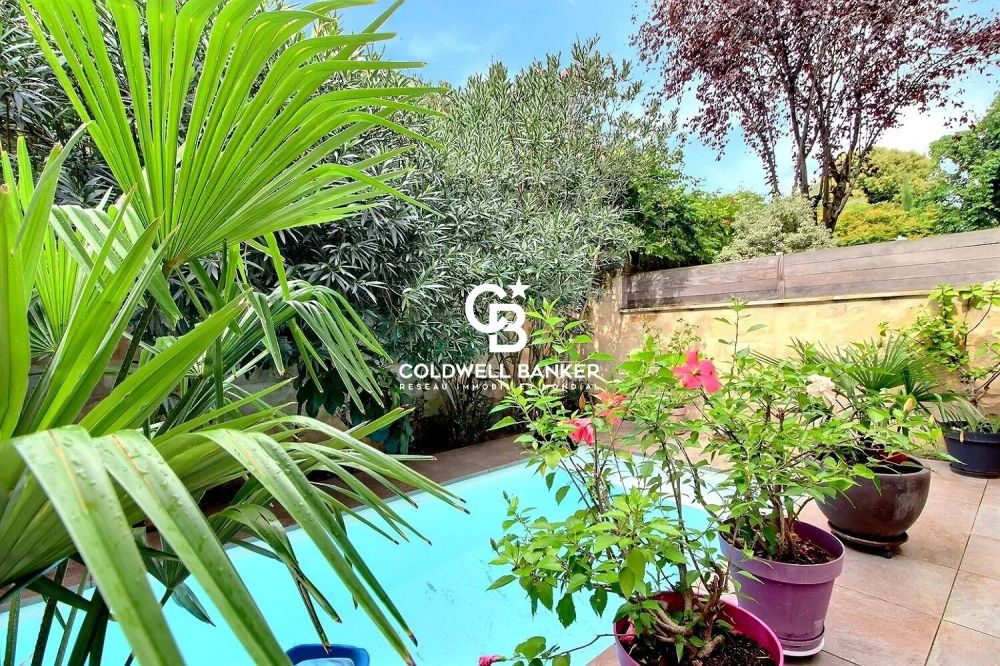 Maison familiale en pierre 6 chambres avec piscine à vendre Bordeaux Saint Genès