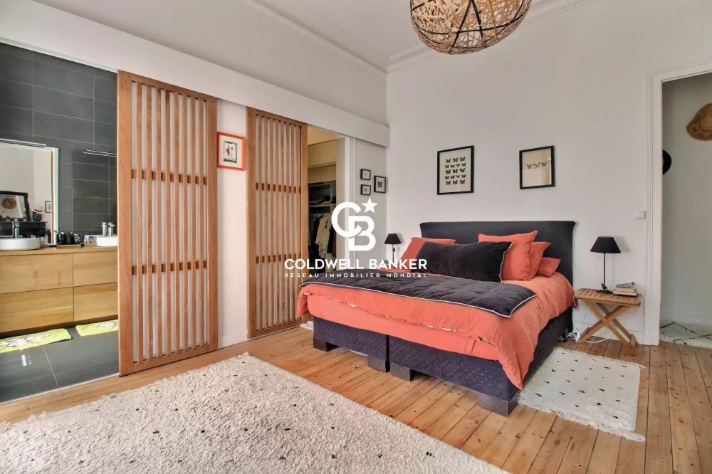 Appartement à vendre Bordeaux centre - 154 m², rénové, avec vue sur la Cathédrale