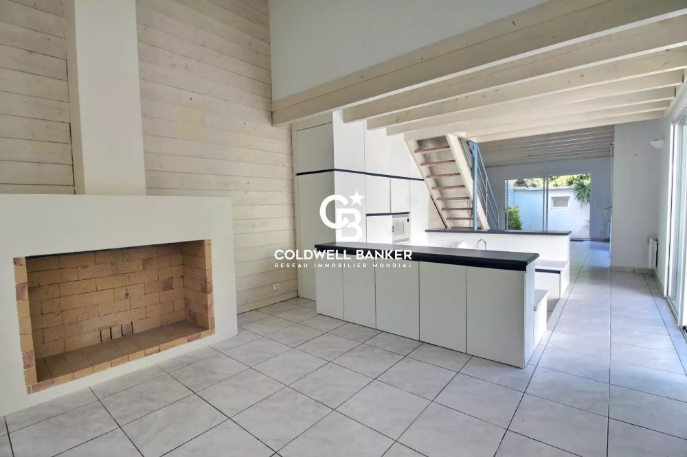 Maison à vendre à Arcachon – à rénover, proche plage Pereire, 3 chambres et annexe