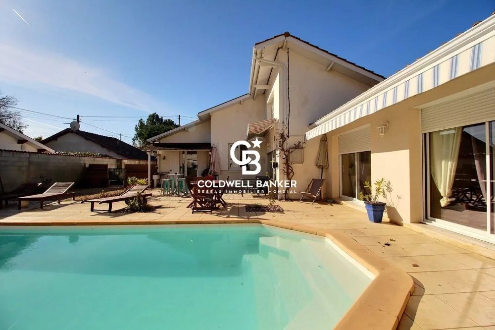 Maison années 60 avec dépendances et piscine à vendre Andernos-les-Bains Le Betey