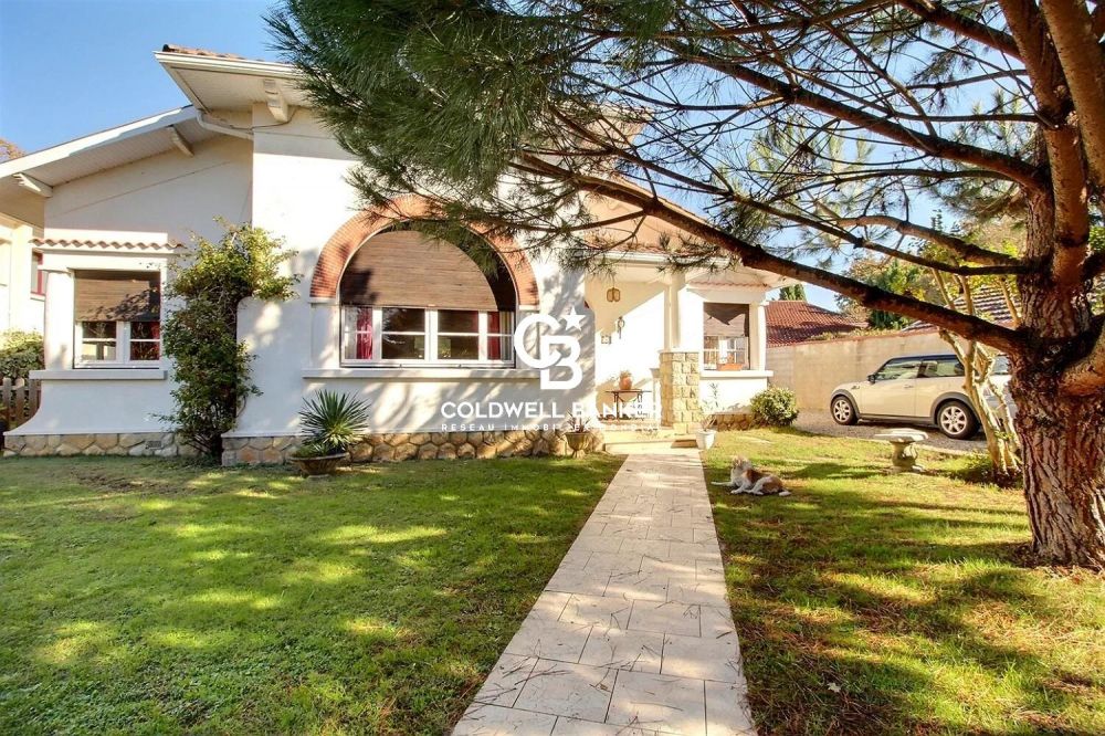 Spacieuse villa avec piscine et deux studios - Andernos Le Betey