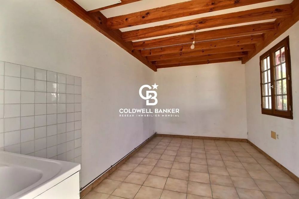 Maison basco-landaise à rénover au cœur d'Andernos