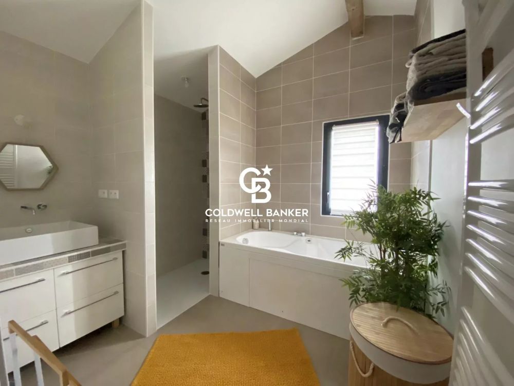 Maison familiale contemporaine avec piscine à vendre La Teste-de-Buch