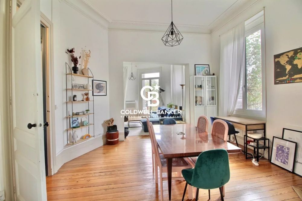 Appartement rénové avec 3 chambres et terrasse Bordeaux Chartrons