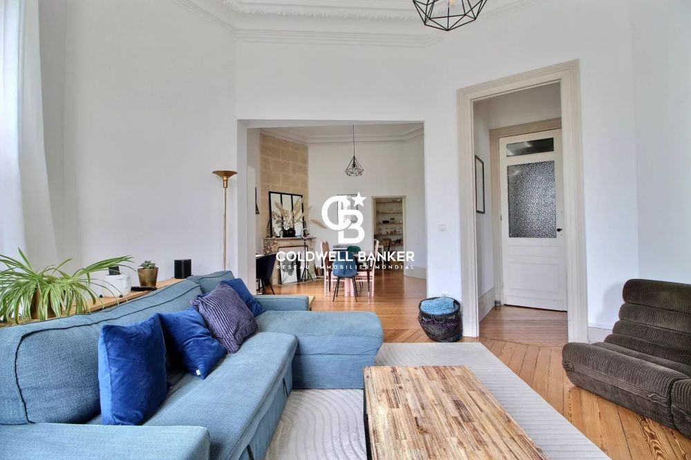Appartement rénové avec 3 chambres et terrasse Bordeaux Chartrons
