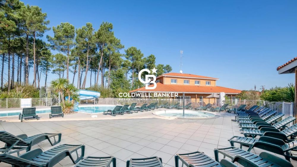 Maison à vendre à Parentis-en-Born - au sein d'une résidence de tourisme avec piscine 