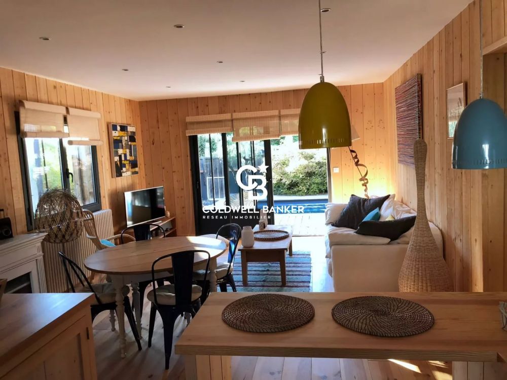 Charmante cabane en bois rénovée avec piscine à vendre Village du Petit Piquey