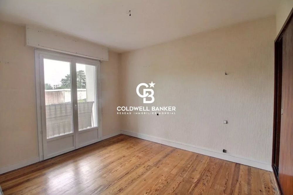 Maison à rénover ou agrandir avec jardin et garage à Bordeaux Caudéran