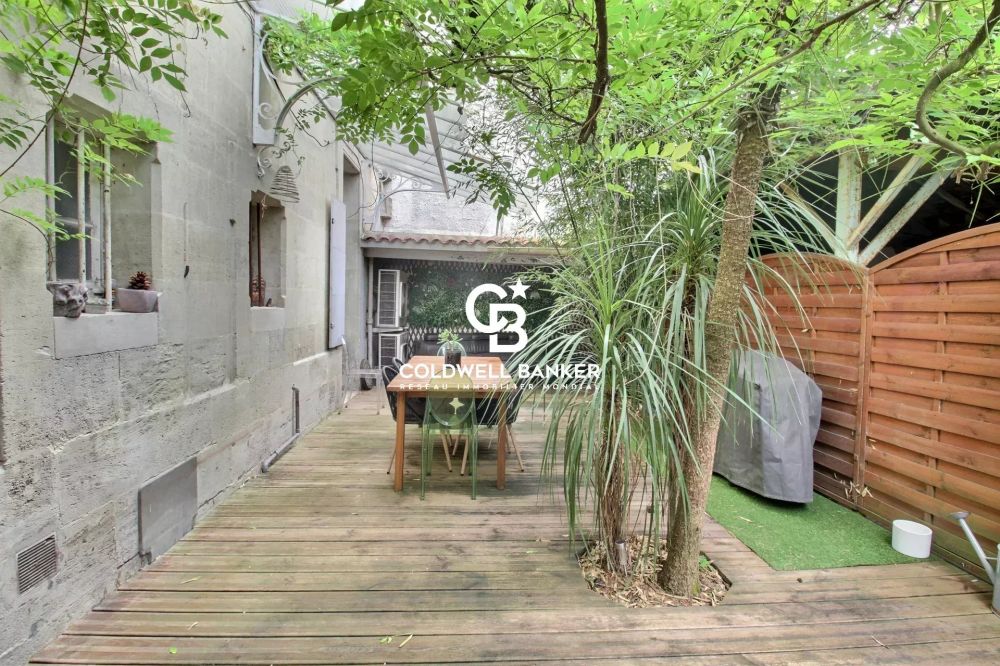 Maison à vendre à Bordeaux Nansouty : grand jardin, garage, usage multiple