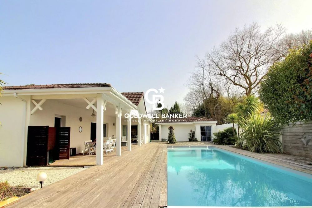 Maison à vendre Gujan-Mestras - villa de plain-pied avec piscine jardin paysager et suite parentale