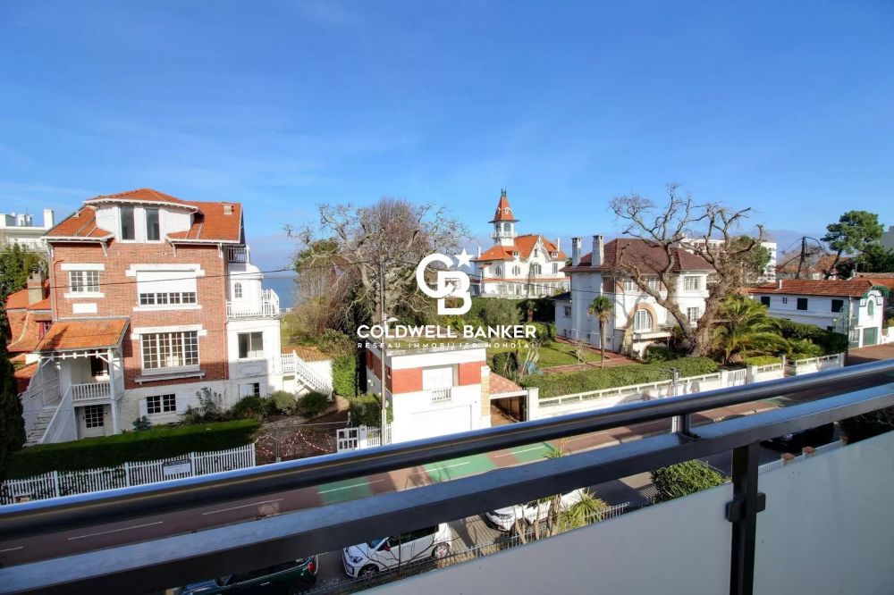 Appartement à vendre Arcachon – T1 bis meublé avec balcon, aperçu bassin et parking à 50 m de la plage