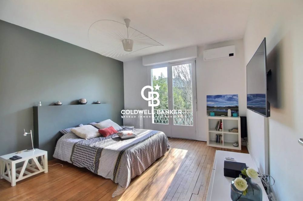 Maison familiale avec piscine, grand jardin et double garage Le Bouscat 