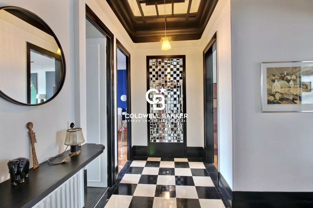 Appartement à vendre à Bordeaux Chartrons - 180 m², terrasse 74 m², cave 110 m², potentiel indépendant