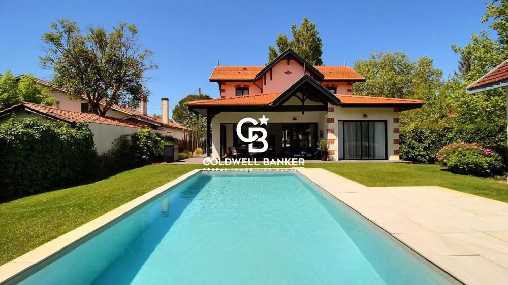 Maison à vendre à Andernos-les-Bains – villa arcachonnaise récente avec 4 chambres, dépendance et piscine proche bassin