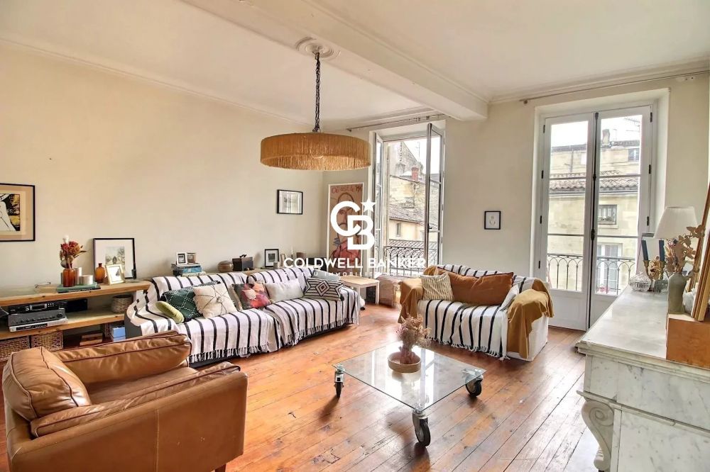 Appartement T3 lumineux au calme avec balcon et vue sur la Cathédrale Pey Berland - Bordeaux