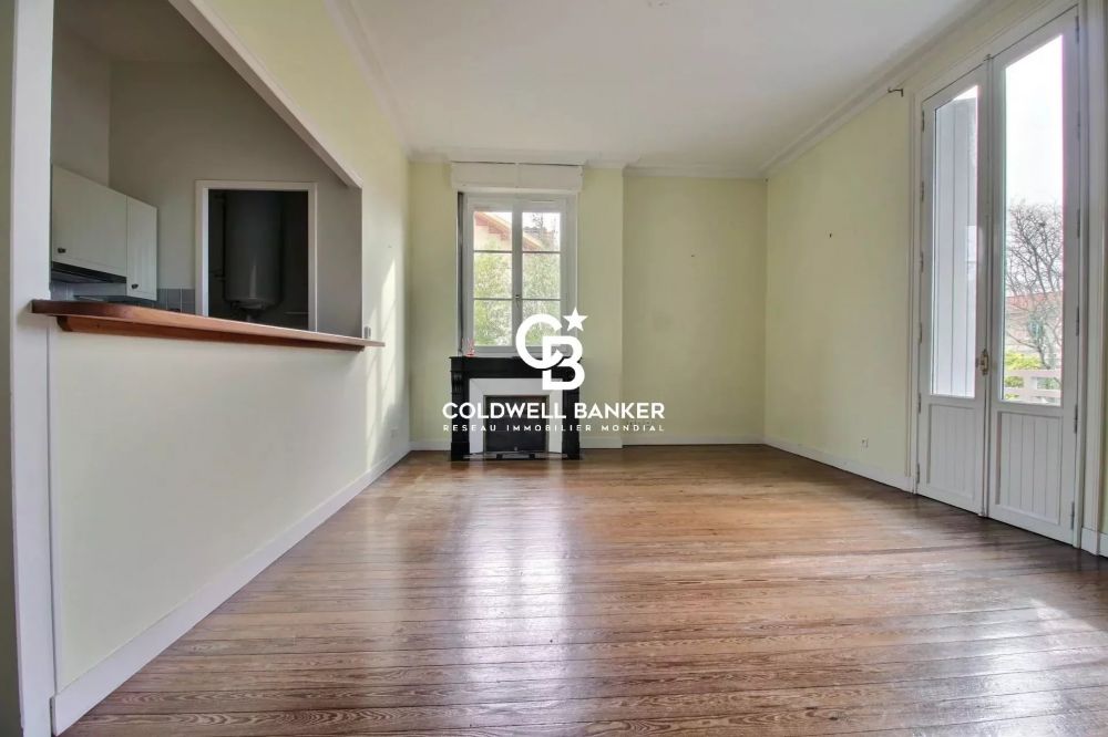 Appartement à vendre à Arcachon – t4 avec balcon et terrasse dans villa arcachonnaise en Ville d’Hiver
