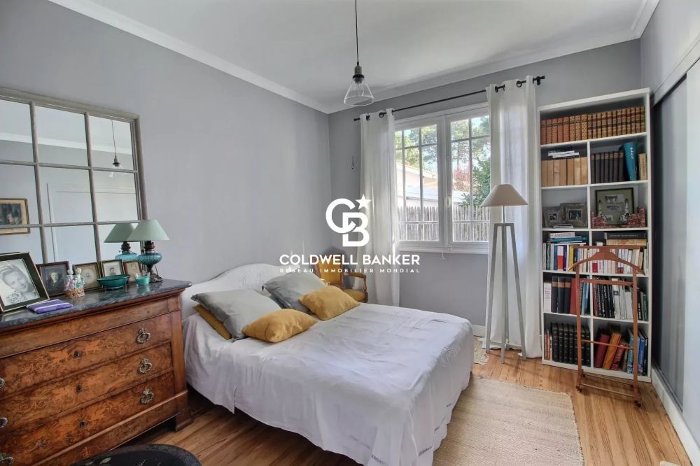 Maison familiale rénovée avec dépendance proche du centre d'Andernos