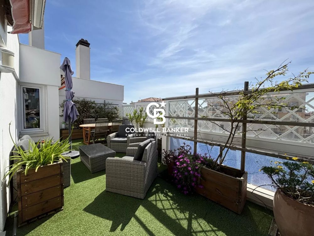 Appartement avec grande terrasse au coeur d'Arcachon