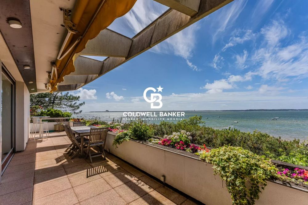Appartement à vendre à Arcachon – vue mer exceptionnelle plage Pereire, 2 chambres et grande terrasse