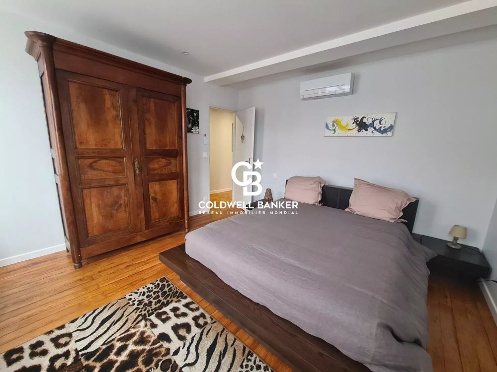 Appartement à vendre Arcachon Centre : T5 rénové avec terrasse et parking