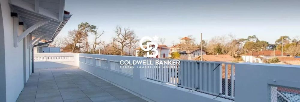 Appartement à vendre Taussat – terrasse de 66 m², dernier étage, vue partielle sur le Bassin