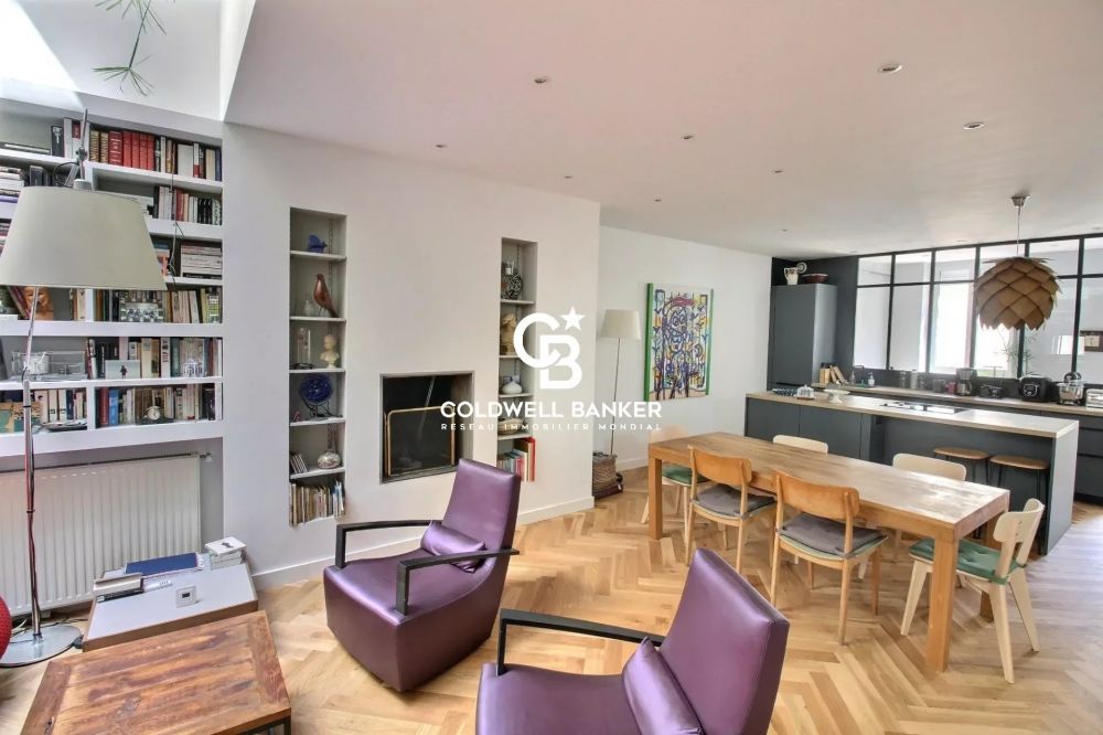 Maison à vendre à Bordeaux Tourny / Fondaudège – rénovée avec terrasse, 3 chambres, bureau et parking