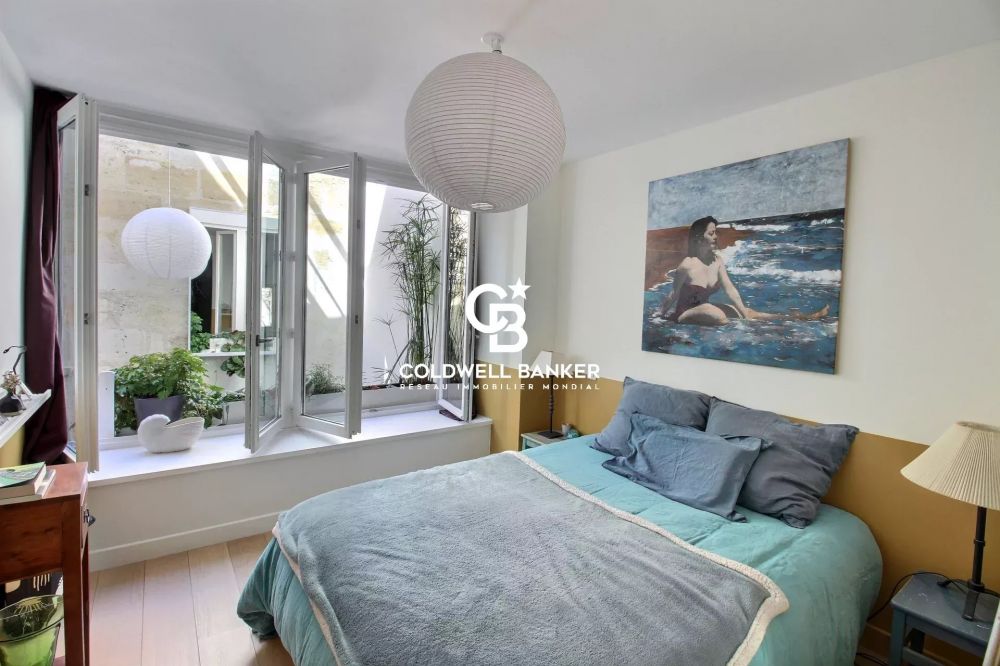 Appartement à vendre à Bordeaux – rénovée avec terrasse lumineuse, 3 chambres et parking