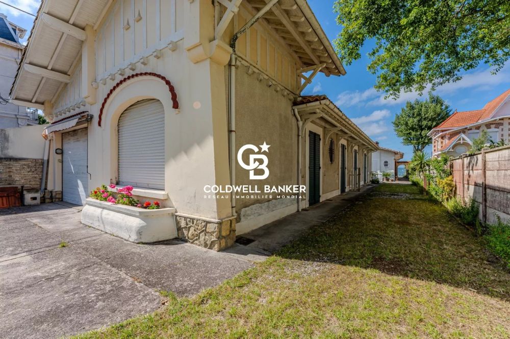 Ensemble immobilier de deux villas en première ligne à Arcachon