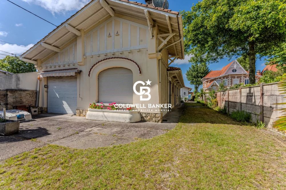 Ensemble immobilier de deux villas en première ligne à Arcachon