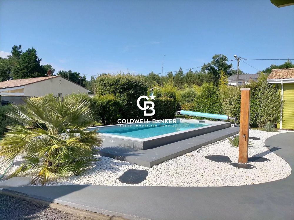 Ensemble immobilier disposant d'une maison principale et de 2 gîtes - Proche Lacanau-océan