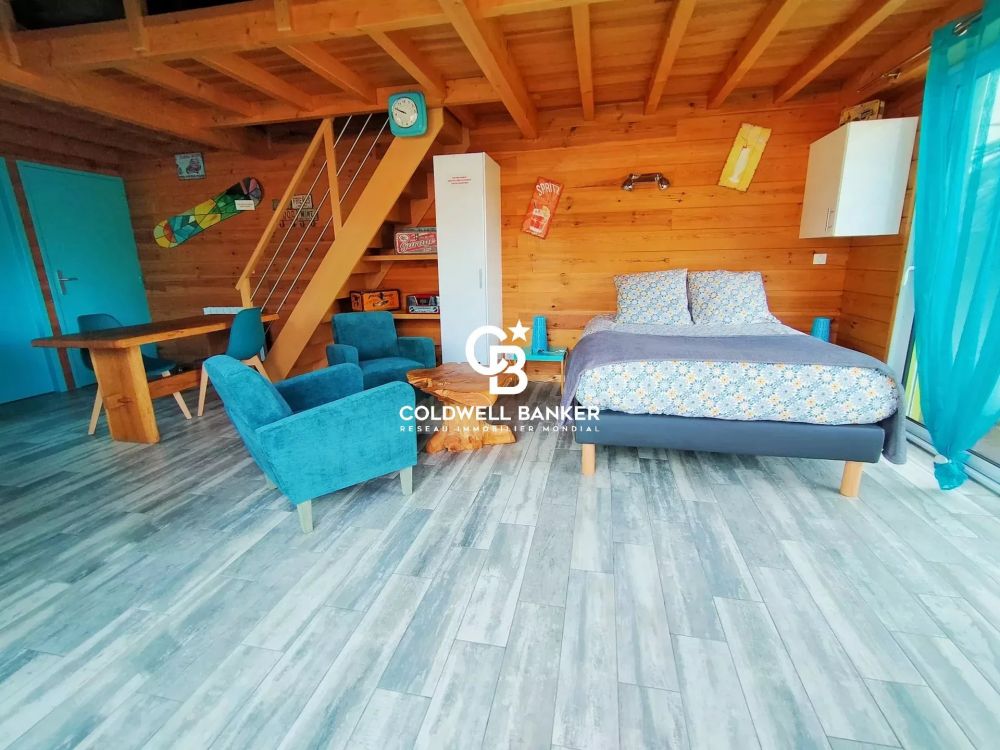 Ensemble immobilier disposant d'une maison principale et de 2 gîtes - Proche Lacanau-océan