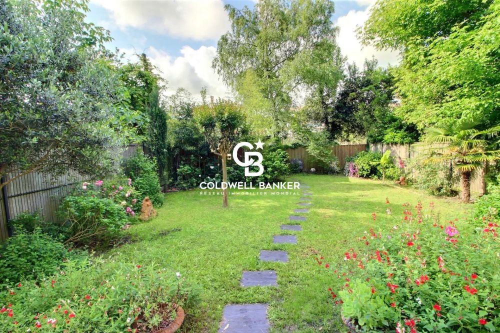 Maison familiale en pierre avec garage Bordeaux - Quartier Barrière du Médoc