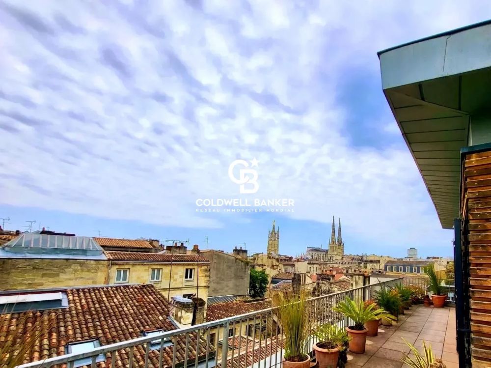 Appartement T3 avec terrasse et parking Bordeaux Centre