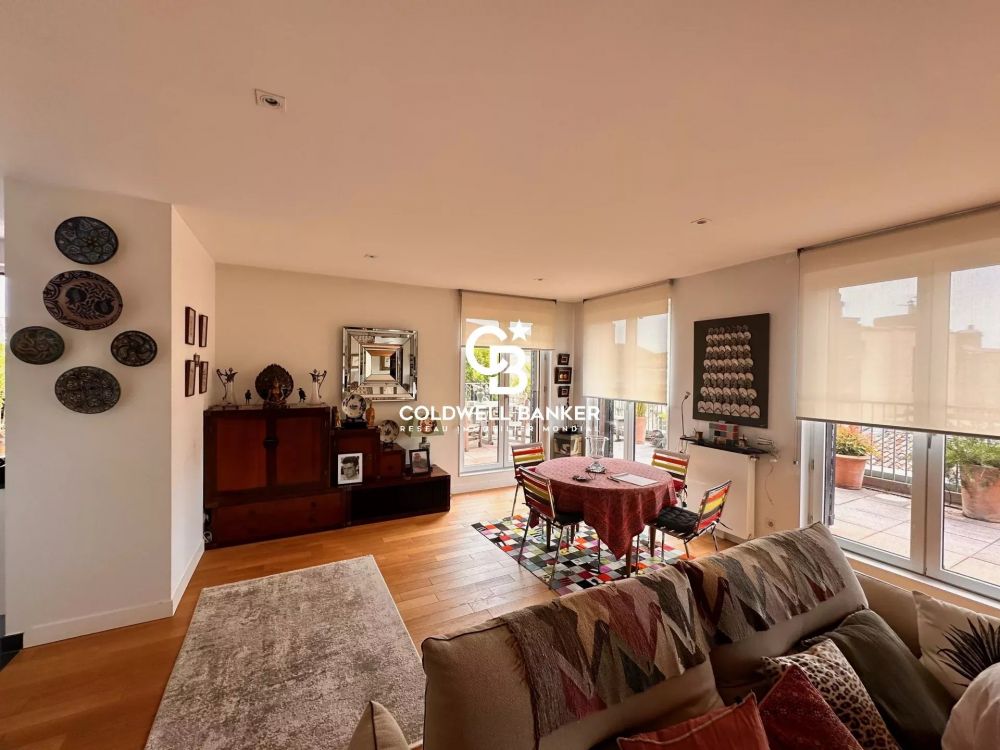 Appartement T3 avec terrasse et parking Bordeaux Centre