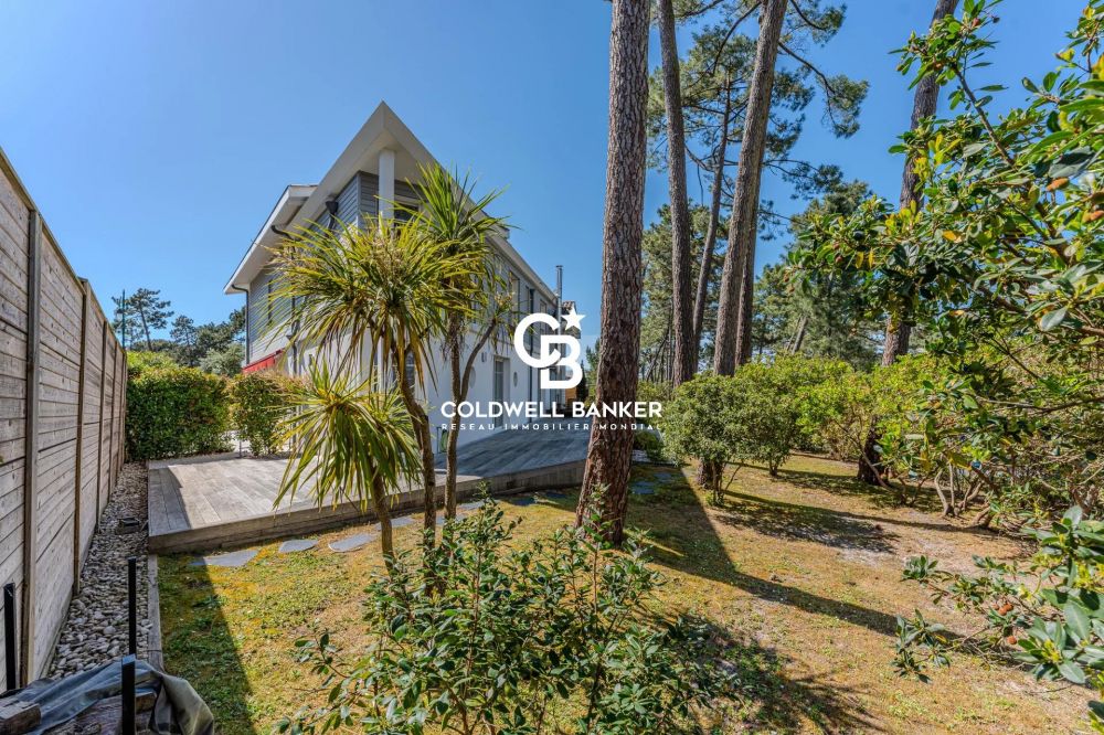 Maison d'architecte à vendre à Arcachon Abatilles - rénovée avec piscine