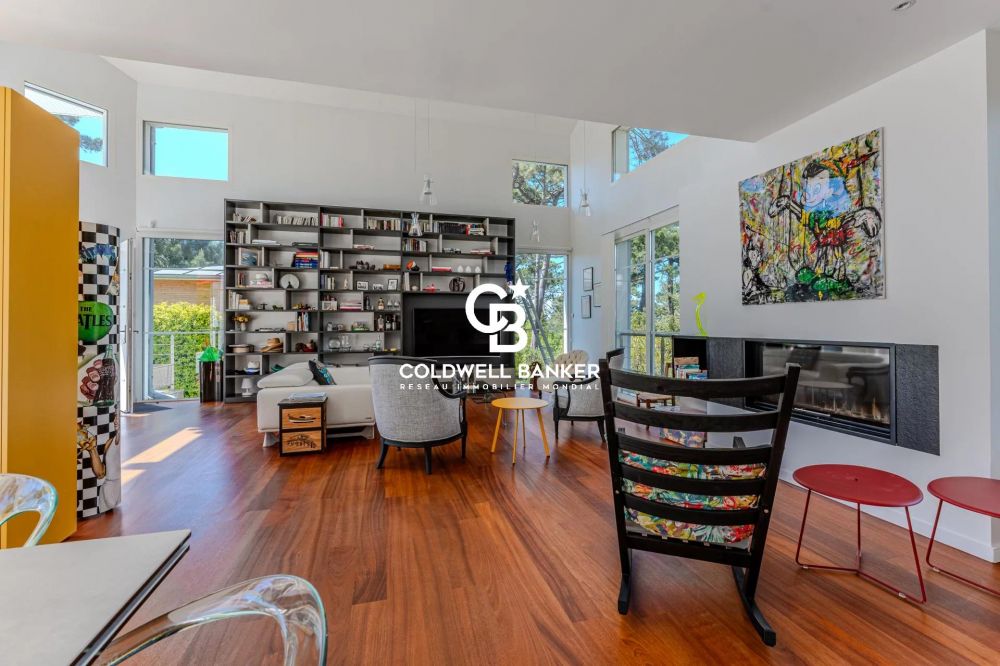 Maison d'architecte à vendre à Arcachon Abatilles - rénovée avec piscine