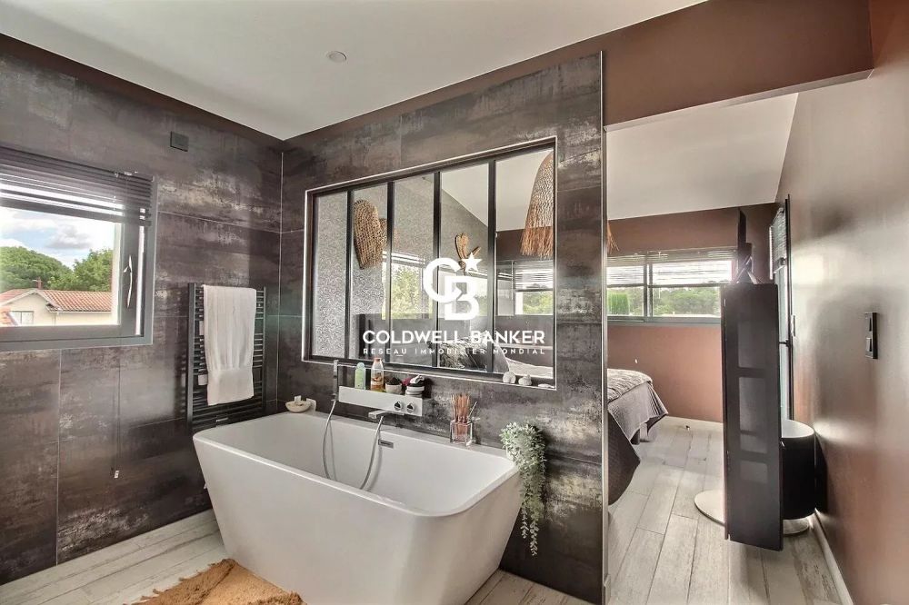 Maison à vendre à Lanton – villa neuve vue bassin avec terrasses, piscine et ascenseur