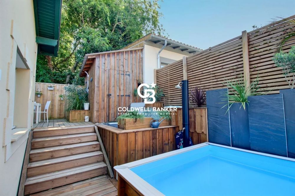 Maison à vendre à Arcachon – rénovée avec terrasse plein sud et possibilité locative