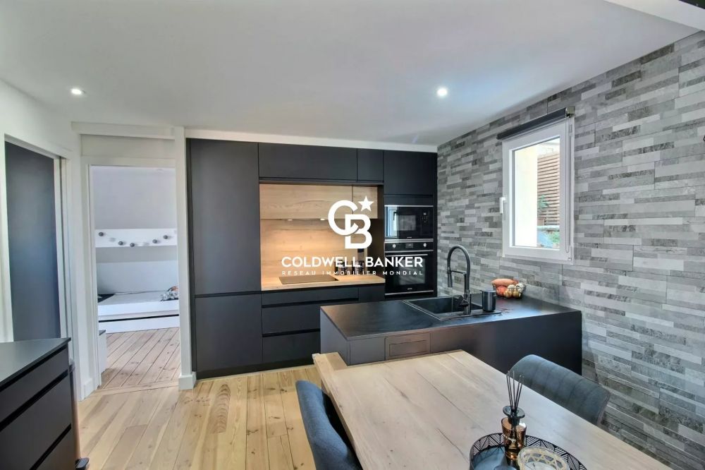 Maison à vendre à Arcachon – rénovée avec terrasse plein sud et possibilité locative