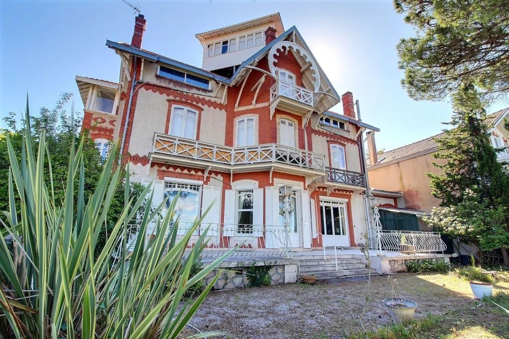 Appartement à vendre Arcachon Ville d'Hiver - vue Bassin, jardin privatif et garage double