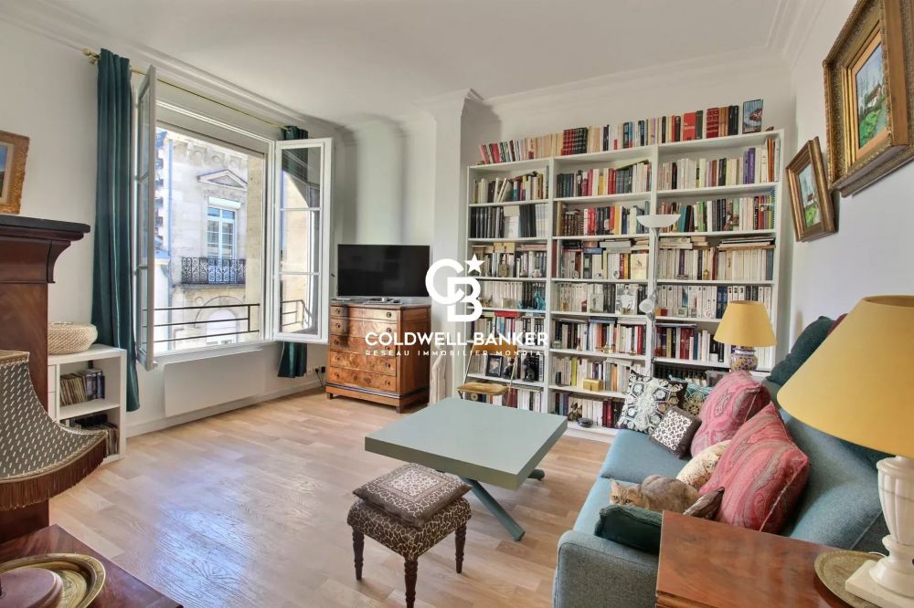 Appartement à vendre Bordeaux : Dernier étage avec ascenseur, Triangle d’Or