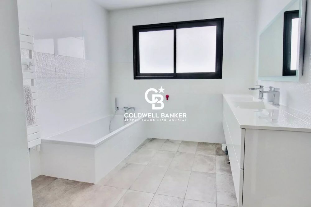 Maison à vendre à Bruges Centre - contemporaine 4 chambres avec piscine et garage