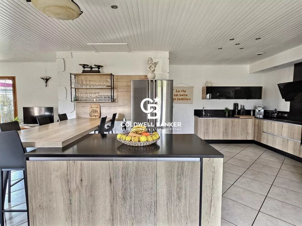 Maison à vendre Biscarrosse-Bourg - spacieuse, de plain-pied avec véranda et 4 chambres