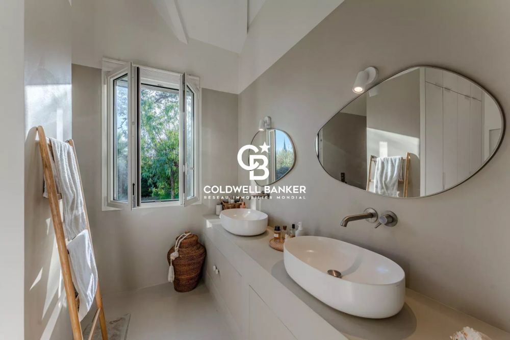 Maison à vendre à Arcachon – Maison Les Mouettes, élégance arcachonnaise proche du port