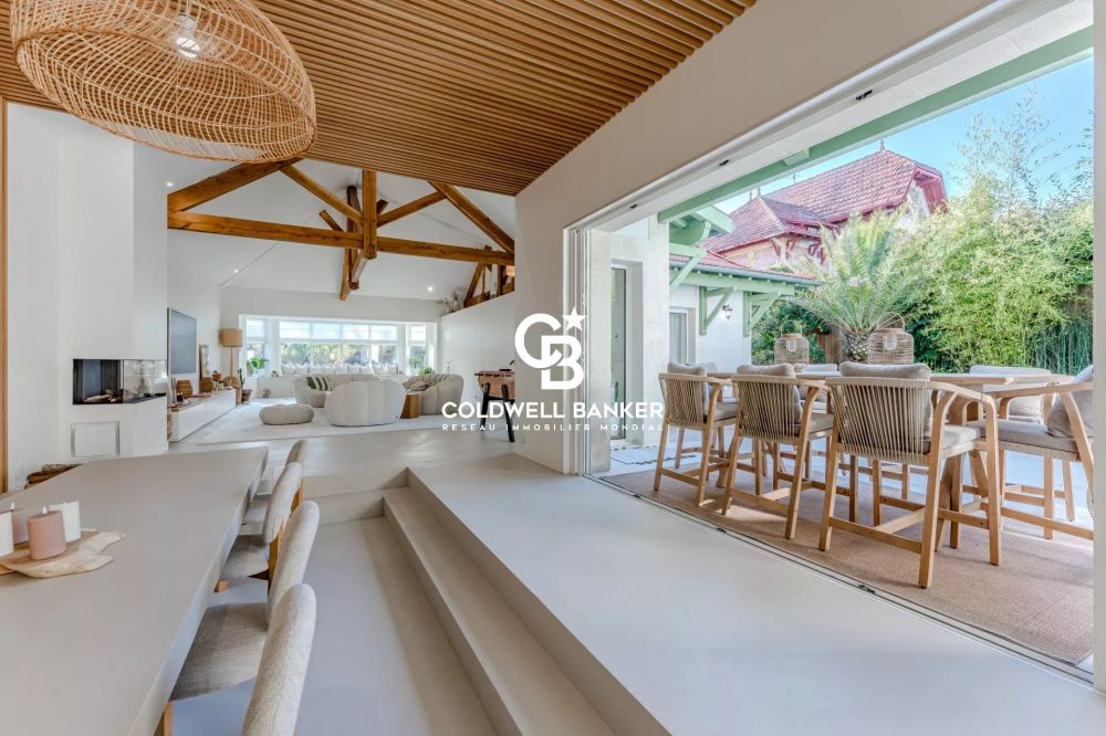 Maison à vendre à Arcachon – Maison Les Mouettes, élégance arcachonnaise proche du port