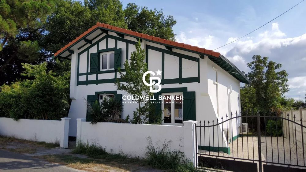 Charmante maison basco-landaise rénovée au cœur de Parentis-en-Born