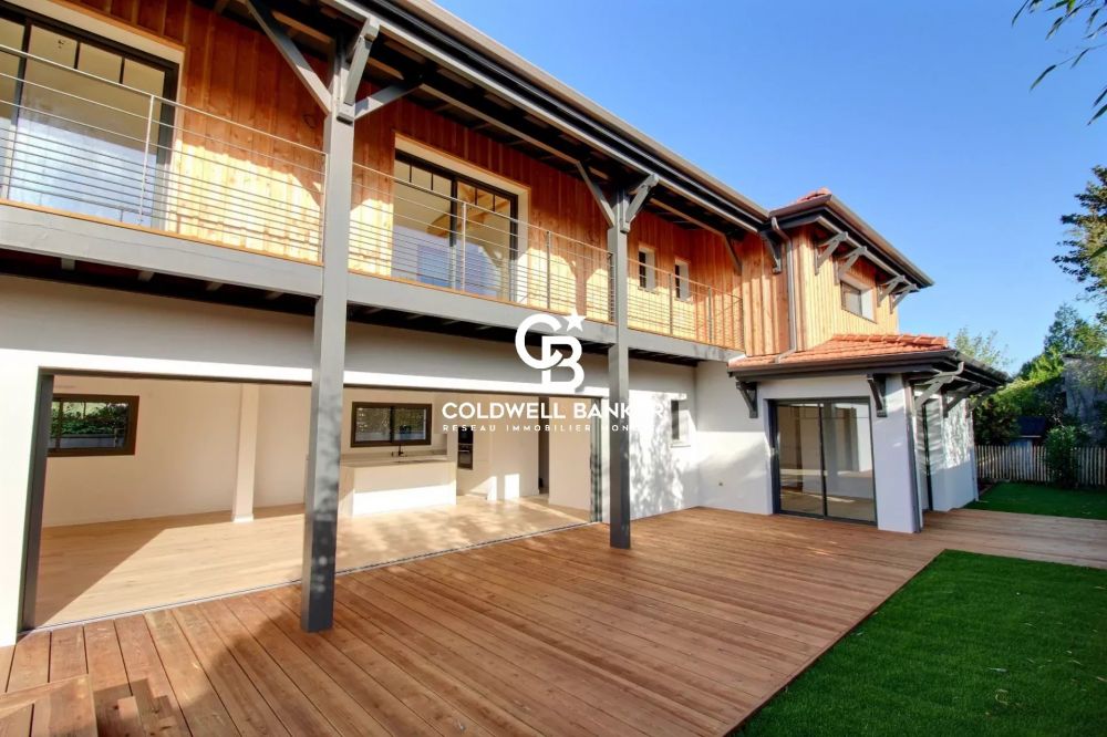 Villa neuve 5 chambres au coeur de la Teste-de-Buch